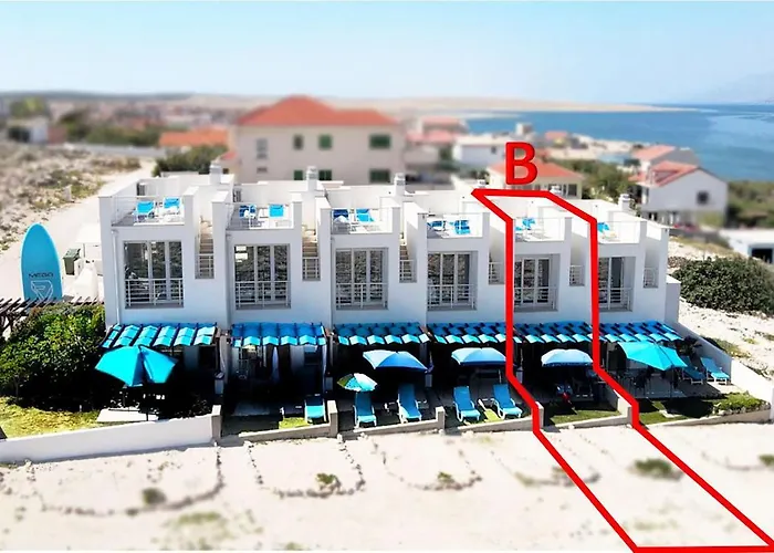 Atrium Blue Holiday House