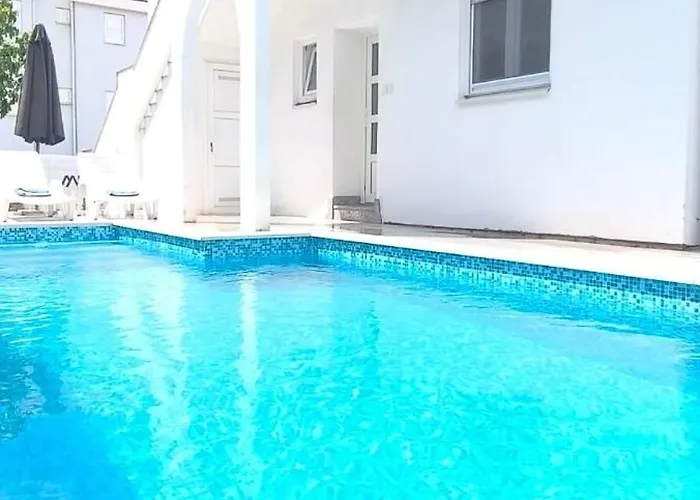 Kiara House With Private Pool
