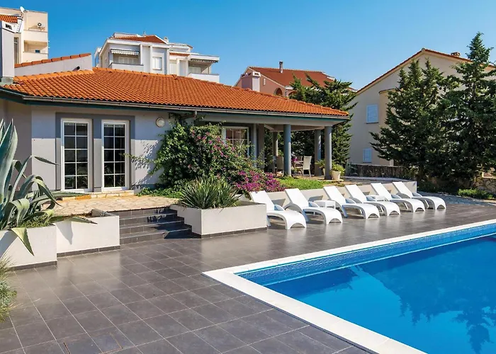 Stunning Home In Novalja